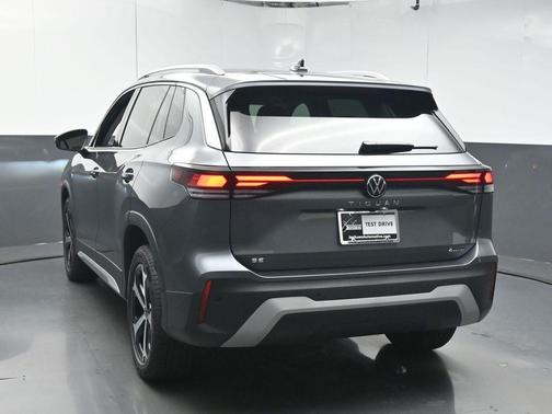 2025 Volkswagen Tiguan 2.0T SE