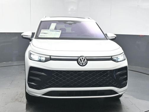 2026 Volkswagen Tiguan 2.0T SEL R-Line
