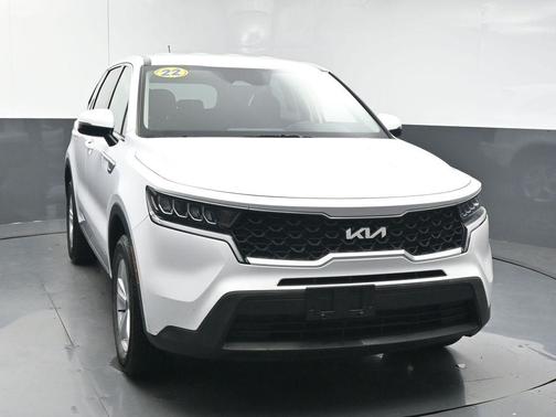 2022 Kia Sorento LX