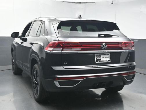 2026 Volkswagen Atlas Cross Sport 2.0T SE
