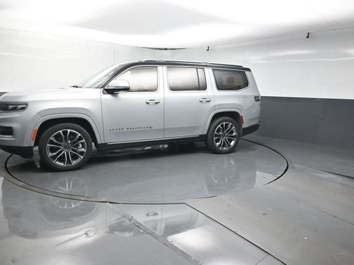 2022 Jeep Grand Wagoneer Series III