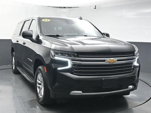 2023 Chevrolet Suburban LT