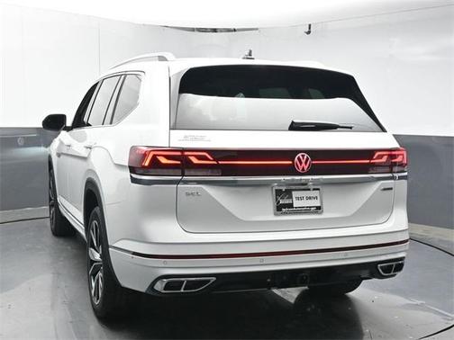 2025 Volkswagen Atlas 2.0T SEL Premium R-Line