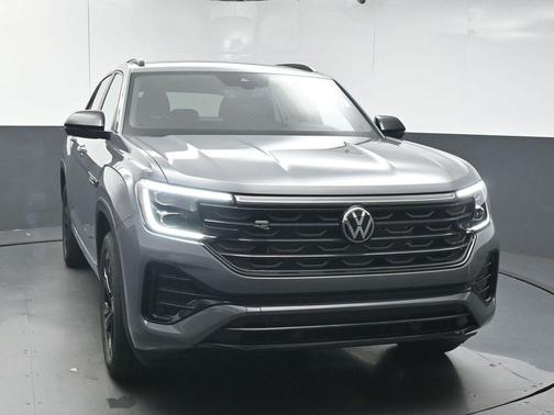 2026 Volkswagen Atlas Cross Sport 2.0T SEL R-Line Black