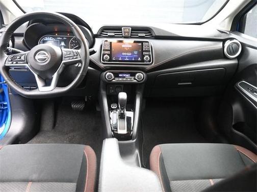 2022 Nissan Versa 1.6 SR