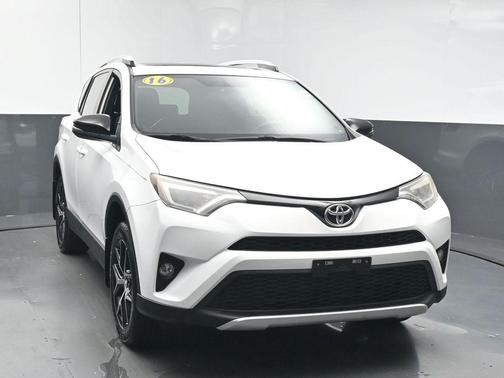 2016 Toyota RAV4 SE