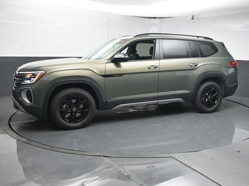 2025 Volkswagen Atlas 2.0T Peak Edition