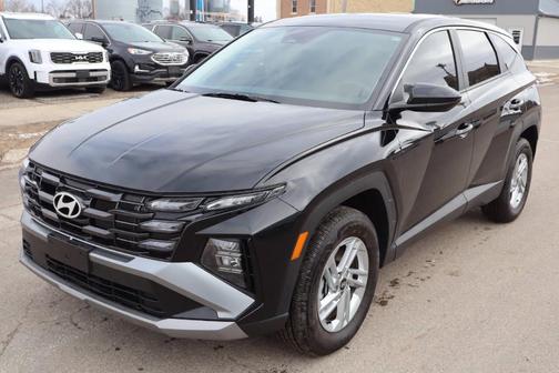 2025 Hyundai TUCSON SE