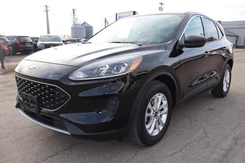 Black 2022 Ford Escape SE