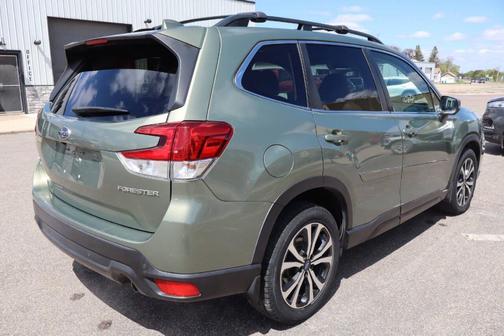 Jasper Green Metallic 2020 Subaru Forester Limited