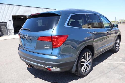 Blue 2017 Honda Pilot Elite