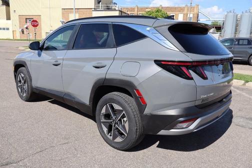Gray 2025 Hyundai TUCSON SEL Convenience