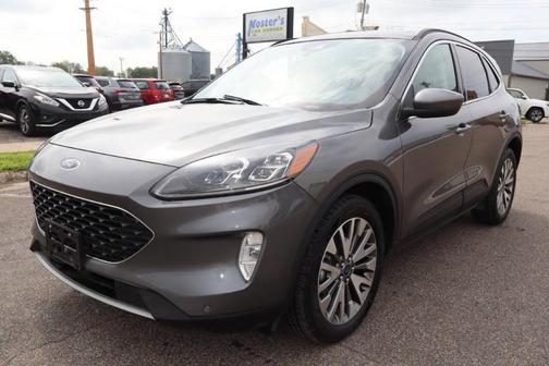 2022 Ford Escape Titanium