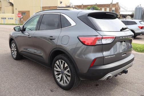 2022 Ford Escape Titanium