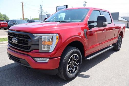 Red 2022 Ford F-150 XLT