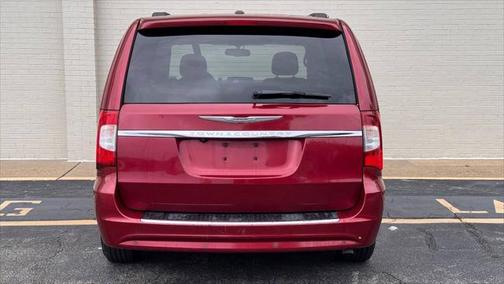 2012 Chrysler Town & Country Touring-L