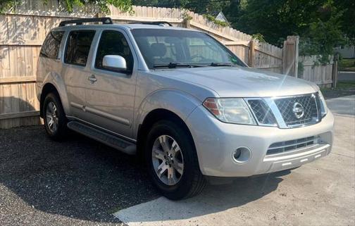 2009 Nissan Pathfinder SE