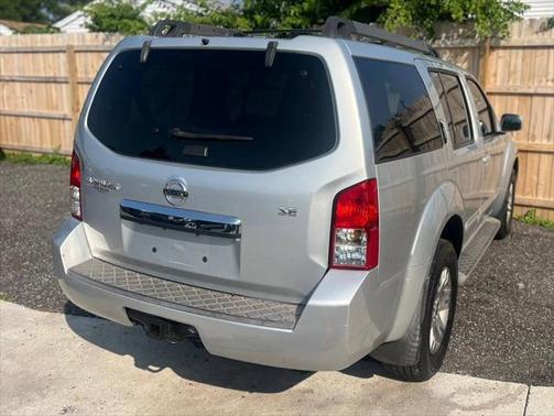 2009 Nissan Pathfinder SE