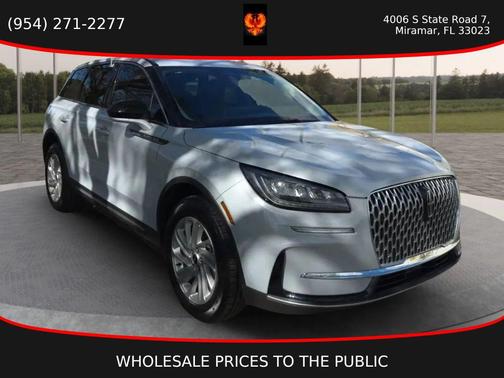 Crystal White Metallic Clearcoat 2025 Lincoln Corsair Premiere