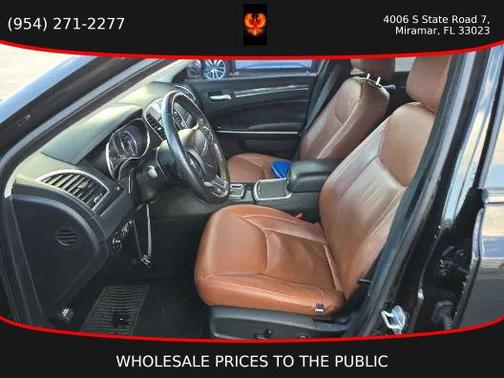 Gloss Black 2019 Chrysler 300 Touring