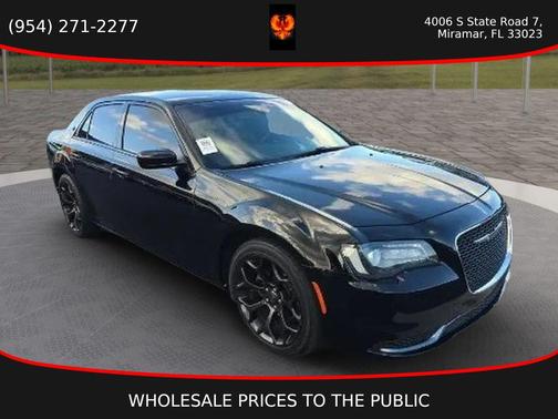 Gloss Black 2019 Chrysler 300 Touring