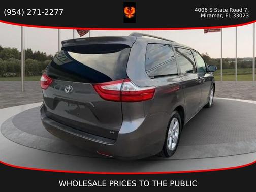 2016 Toyota Sienna LE