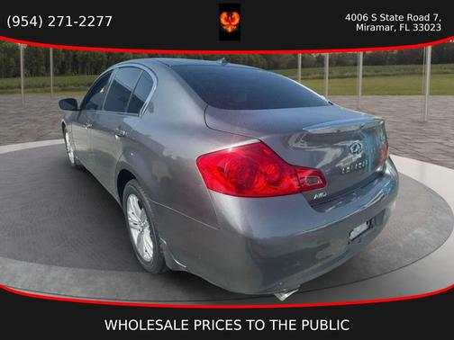 2015 INFINITI Q40 Base