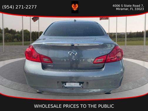 2015 INFINITI Q40 Base