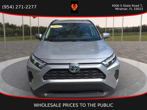 2022 Toyota RAV4 Hybrid XLE