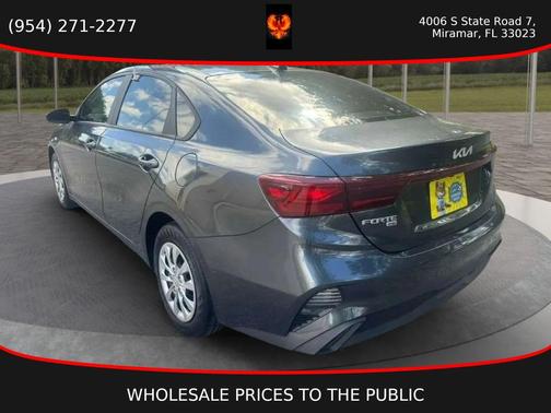 Gravity Gray 2024 Kia Forte LX
