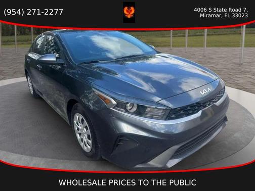Gravity Gray 2024 Kia Forte LX