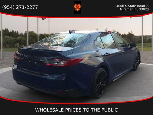 2025 Toyota Camry SE