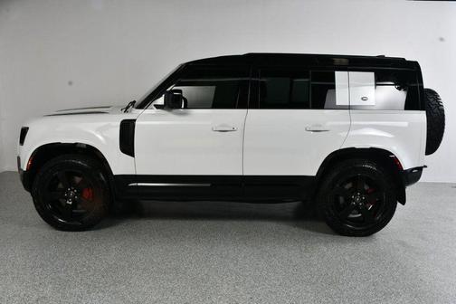 Fuji White 2022 Land Rover Defender 110 X-Dynamic SE AWD
