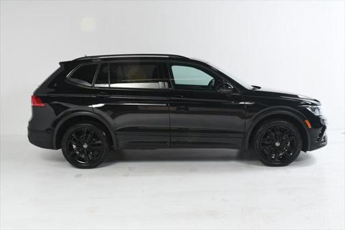 2022 Volkswagen Tiguan 2.0T SE R-Line Black 4MOTION