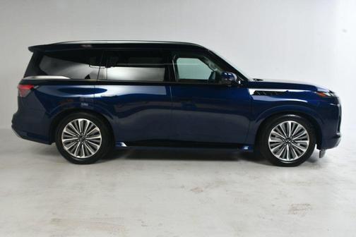 2025 INFINITI QX80 SENSORY AWD