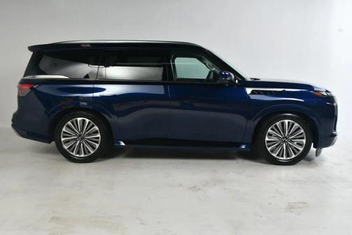 2025 INFINITI QX80 SENSORY AWD