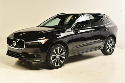 2022 Volvo XC60 B5 FWD Momentum