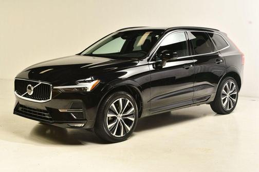 2022 Volvo XC60 B5 FWD Momentum