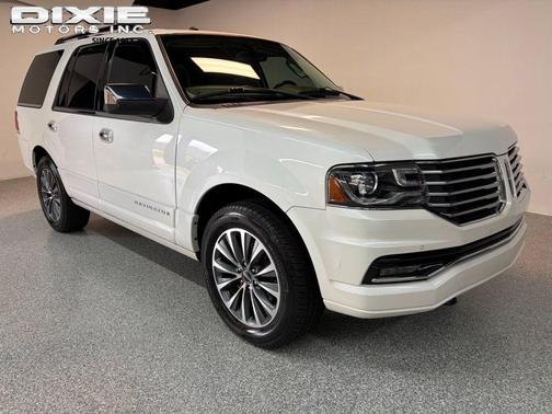 White Platinum Metallic Tri-Coat 2016 Lincoln Navigator Select