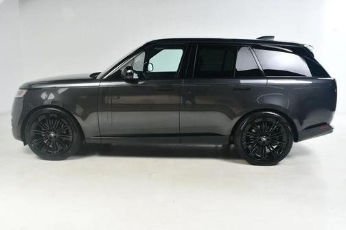 2023 Land Rover Range Rover P530 SE SWB