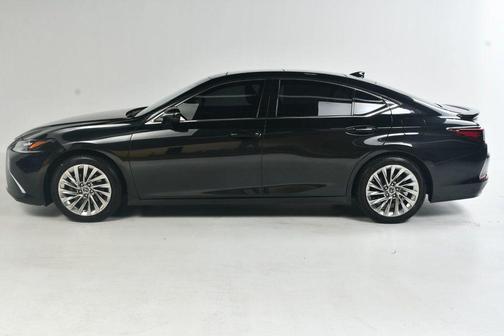 2022 Lexus ES 350 Ultra Luxury