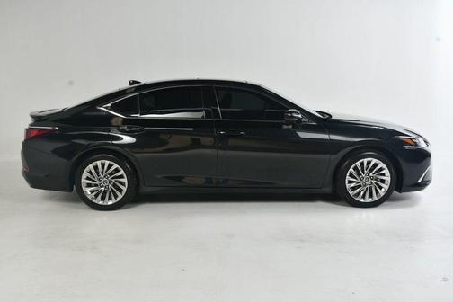 2022 Lexus ES 350 Ultra Luxury