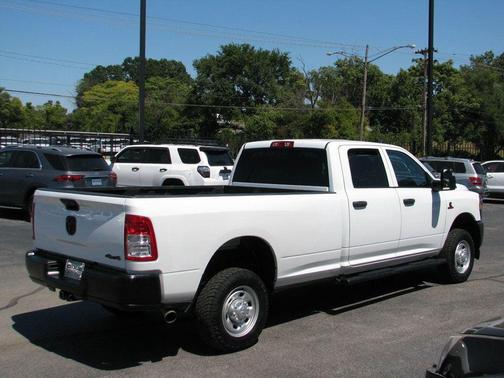 2024 RAM 2500 Cummins Diesel 4x4 Crew Cab Long Bed