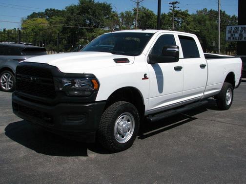 2024 RAM 2500 Cummins Diesel 4x4 Crew Cab Long Bed