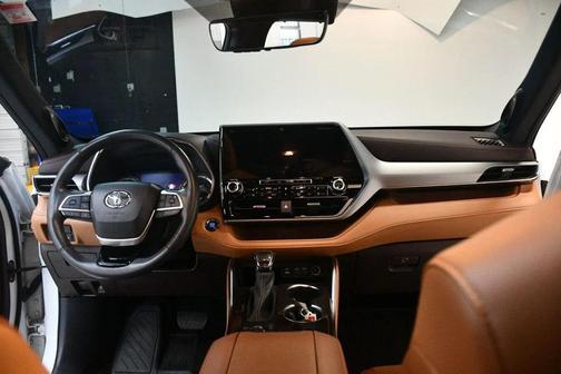 2022 Toyota Highlander Platinum AWD