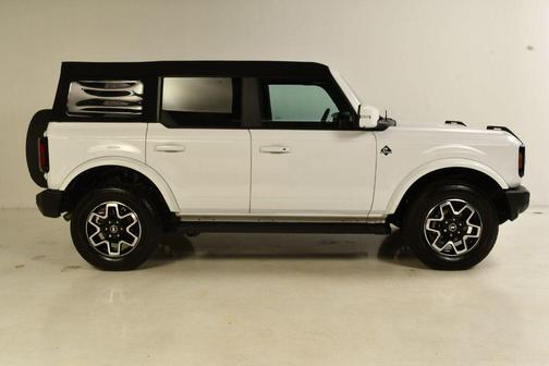 2023 Ford Bronco Outer Banks 4 Door 4x4