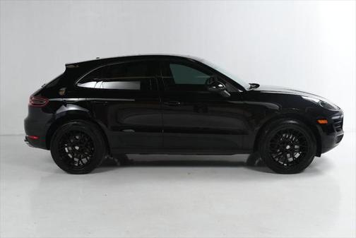 2018 Porsche Macan Base