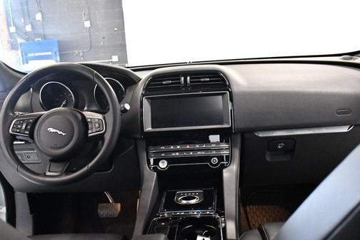 2020 Jaguar F-PACE 25t Premium AWD