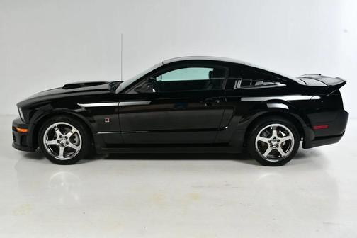 Black 2006 Ford Mustang GT