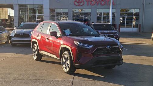2022 Toyota RAV4 Hybrid XLE